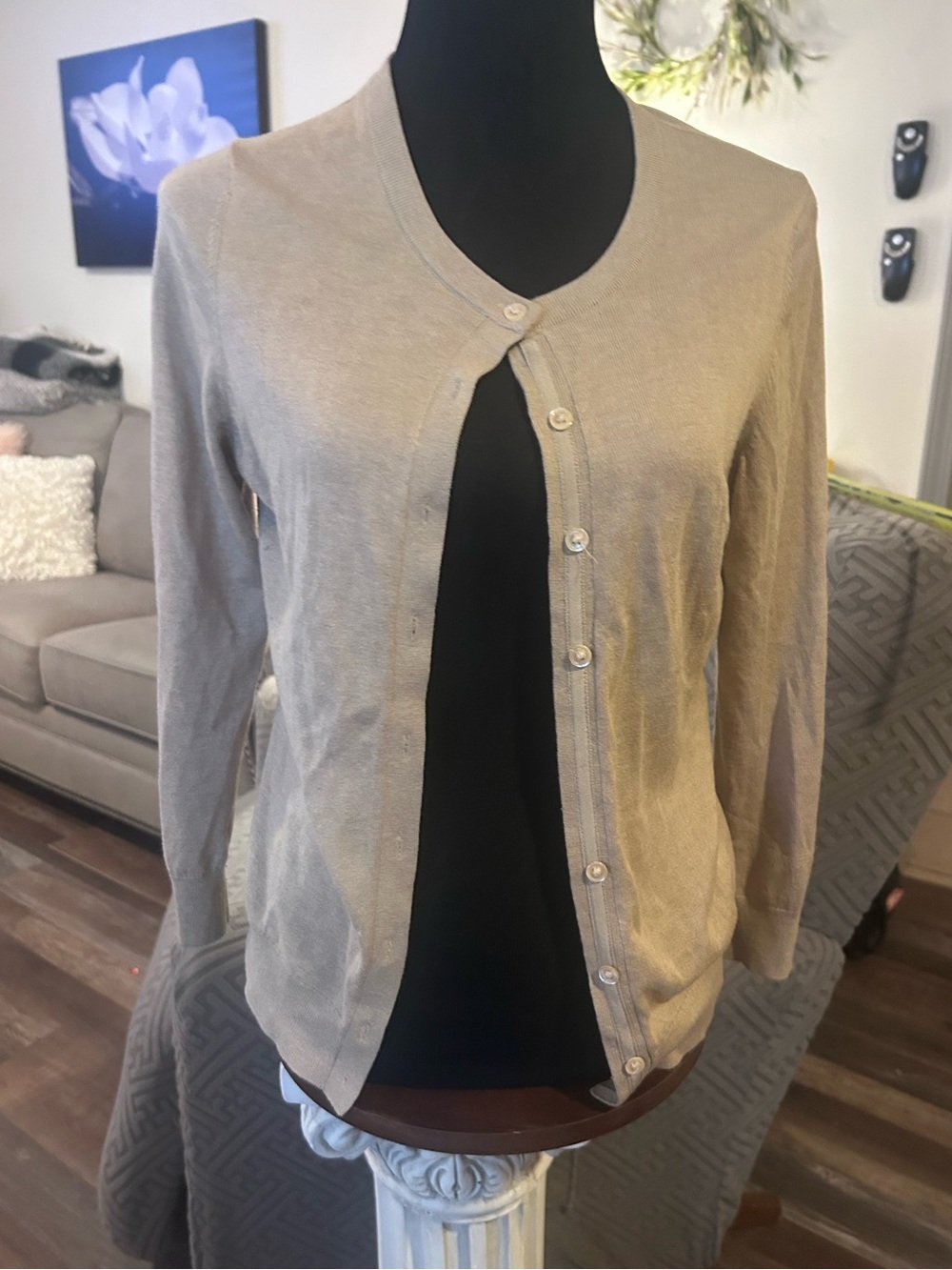 50%offw❤️ Banana Republic Silk Blend Tan Cardigan S